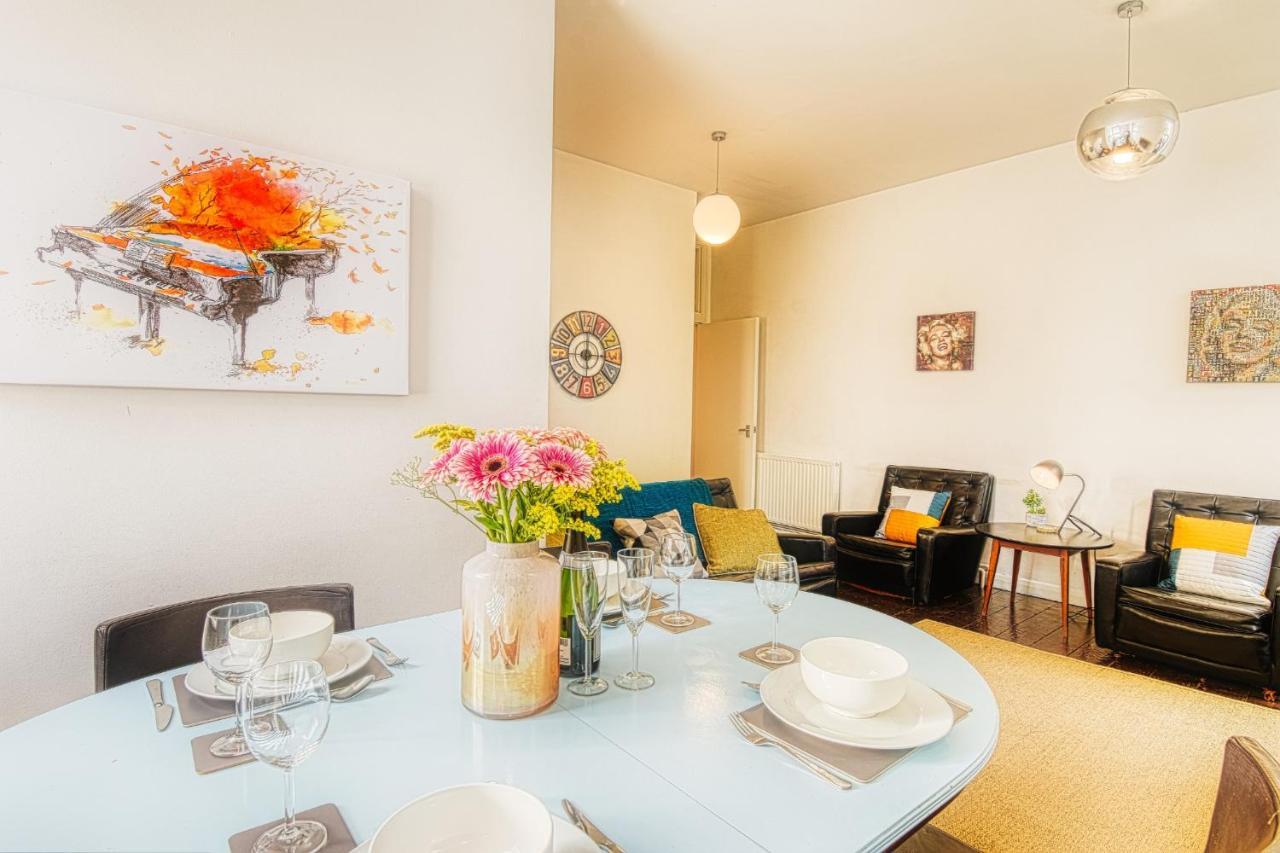 2 Bedroom Apartment In Bath City Centre With Garden & Free Parking Exterior photo